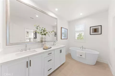 Bath - 107 Petunia, Irvine, CA 92618 photo 2 of 5