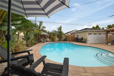 Exterior - 6541 E Walkerton, Long Beach, CA 90808 photo 11 of 12