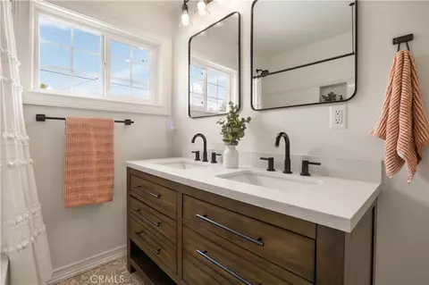 Bath - 6541 E Walkerton, Long Beach, CA 90808 photo 3 of 4