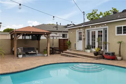 Exterior - 6541 E Walkerton, Long Beach, CA 90808 photo 10 of 12