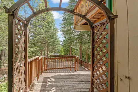 Exterior - 318 Old Toll Rd, Lake Arrowhead, CA 92352 photo 9 of 11