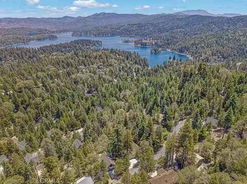 View/Area - 318 Old Toll Rd, Lake Arrowhead, CA 92352 photo 3 of 8