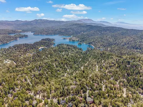 View/Area - 318 Old Toll Rd, Lake Arrowhead, CA 92352 photo 7 of 8