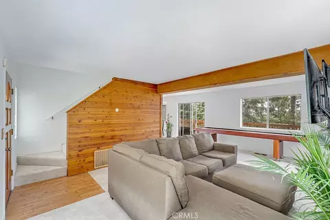 Living - 318 Old Toll Rd, Lake Arrowhead, CA 92352 photo 3 of 3
