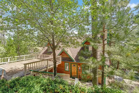 Exterior - 318 Old Toll Rd, Lake Arrowhead, CA 92352 photo 3 of 11