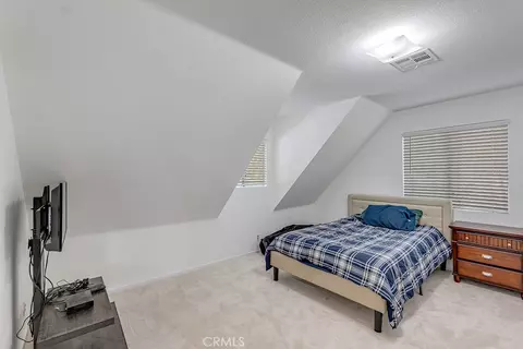 Bedroom - 318 Old Toll Rd, Lake Arrowhead, CA 92352 photo 1 of 5