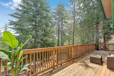 Exterior - 318 Old Toll Rd, Lake Arrowhead, CA 92352 photo 4 of 11