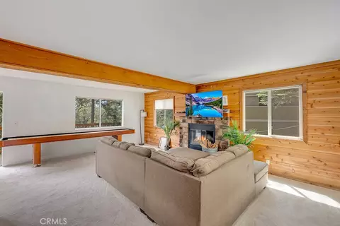 Living - 318 Old Toll Rd, Lake Arrowhead, CA 92352 photo 2 of 3