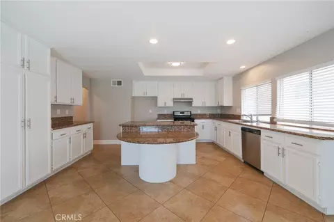 Kitchen - 1898 Stonehaven, Corona, CA 92879 photo 1 of 1