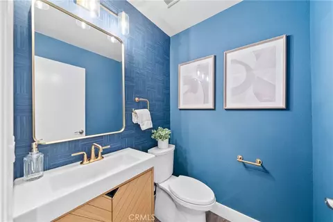 Bath - 51 Ashbrook, Irvine, CA 92604 photo 2 of 4