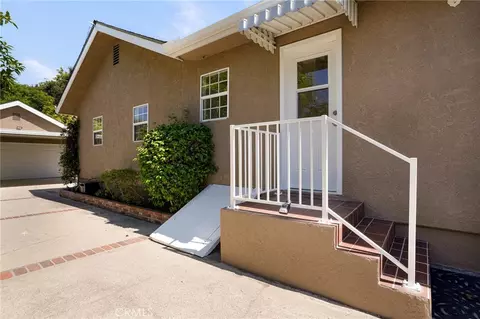 Exterior - 156 S Berkeley Ave, Pasadena, CA 91107 photo 11 of 17