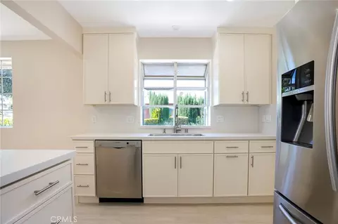 Kitchen - 156 S Berkeley Ave, Pasadena, CA 91107 photo 3 of 3