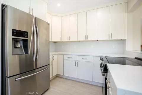 Kitchen - 156 S Berkeley Ave, Pasadena, CA 91107 photo 2 of 3