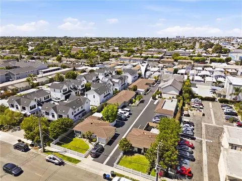 View/Area - 131 E 21st St, Costa Mesa, CA 92627 photo 2 of 9