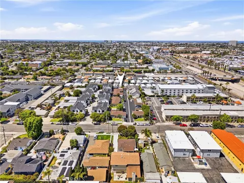 View/Area - 131 E 21st St, Costa Mesa, CA 92627 photo 5 of 9
