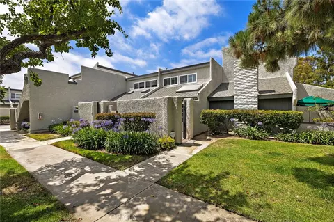18692 Maplewood Cir, Huntington Beach, CA 92646