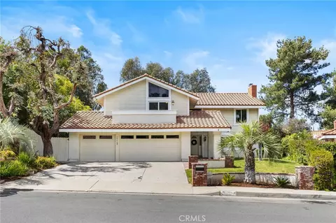 5421 E Willowick Cir, Anaheim, CA 92807