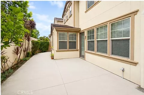 Exterior - 52 Shadowbrook, Irvine, CA 92604 photo 5 of 5