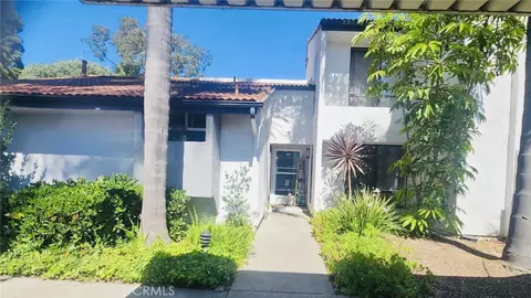 215 Wichita Ave #409, Huntington Beach, CA 92648