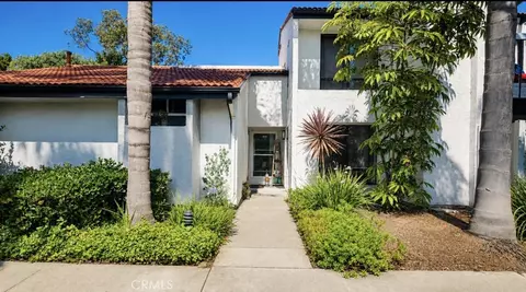 215 Wichita Ave #409, Huntington Beach, CA 92648