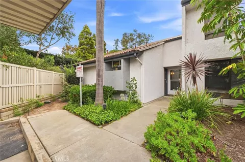 215 Wichita Ave #409, Huntington Beach, CA 92648