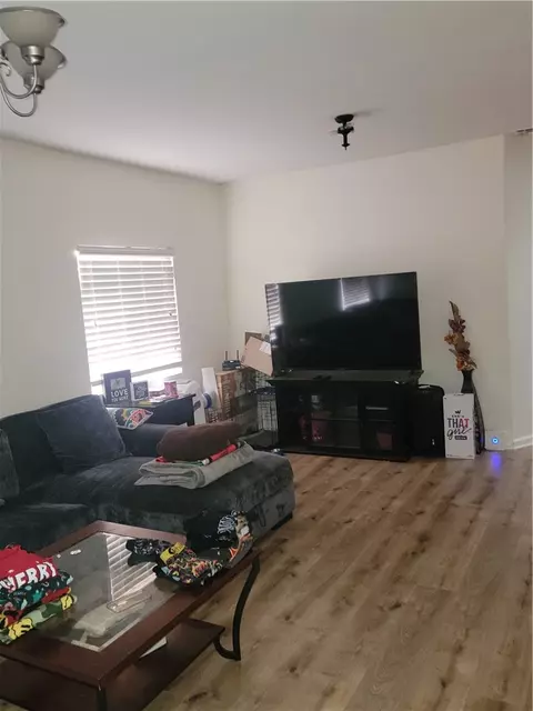 Living - 34 E 53rd, Long Beach, CA 90805 photo 1 of 2