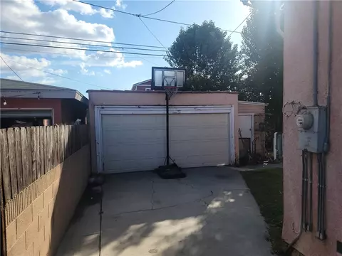 Exterior - 34 E 53rd, Long Beach, CA 90805 photo 1 of 2