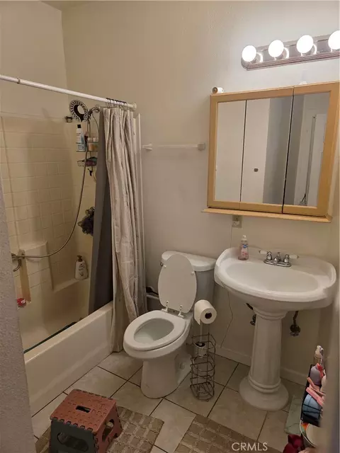 Bath - 34 E 53rd, Long Beach, CA 90805 photo 1 of 2
