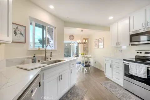 22196 Caminito Zaragoza, Laguna Hills, CA 92653