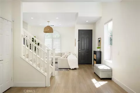 Entry Way - 9 Kyle Ct, Ladera Ranch, CA 92694 photo 2 of 4