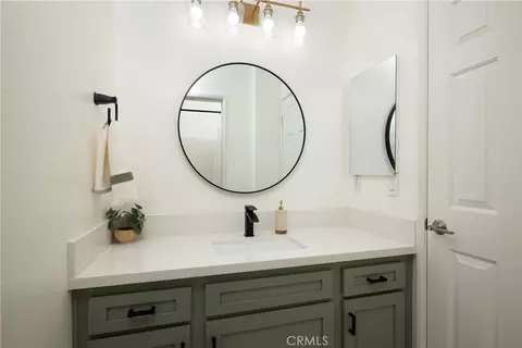 Bath - 9 Kyle Ct, Ladera Ranch, CA 92694 photo 4 of 5