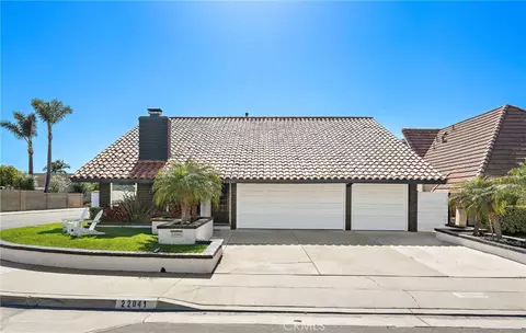 22041 Jonesport Ln, Huntington Beach, CA 92646
