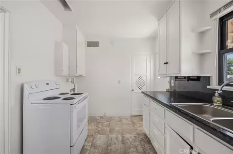 Kitchen - 1719 Wasington St, Needles, CA 92363 photo 1 of 4