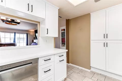 Kitchen - 2495 Paseo Circulo, Tustin, CA 92782 photo 2 of 2