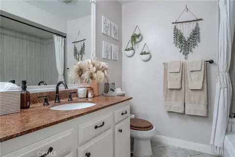 Bath - 1140 E Ocean Blvd #134, Long Beach, CA 90802 photo 2 of 4