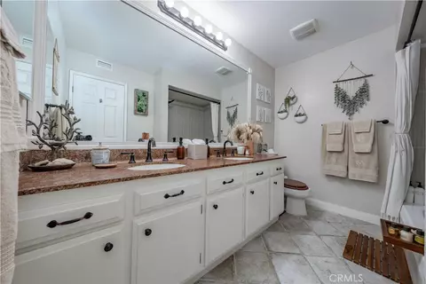 Bath - 1140 E Ocean Blvd #134, Long Beach, CA 90802 photo 1 of 4