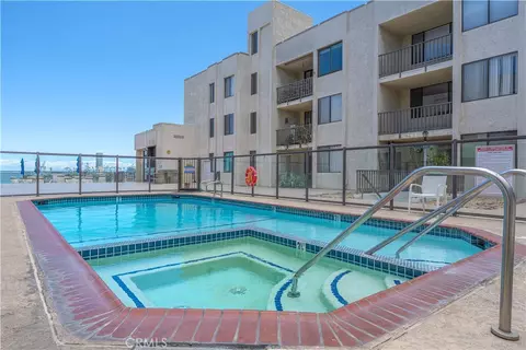 Exterior - 1140 E Ocean Blvd #134, Long Beach, CA 90802 photo 5 of 12