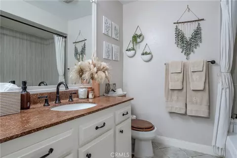 Bath - 1140 E Ocean Blvd #134, Long Beach, CA 90802 photo 2 of 4