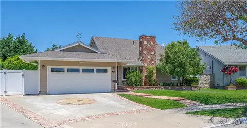 5511 Wendy Cir, Huntington Beach, CA 92649