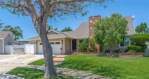 5511 Wendy Cir, Huntington Beach, CA 92649