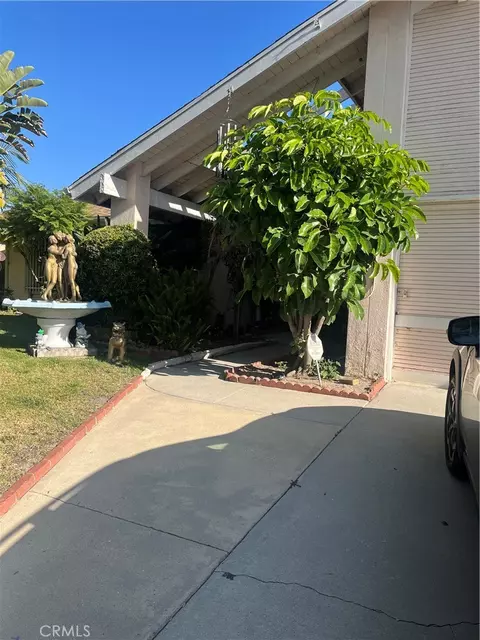 13046 Ebell, North Hollywood, CA 91605