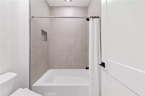 Bath - 149 Somera, Irvine, CA 92602 photo 6 of 6