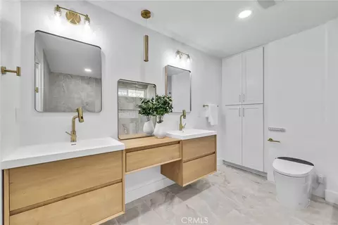Bath - 137 S Thistle, Brea, CA 92821 photo 4 of 5