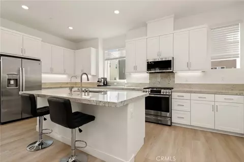 Kitchen - 257 Sash, Irvine, CA 92618 photo 5 of 5