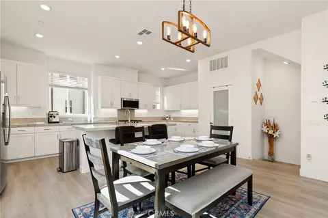 Dining - 257 Sash, Irvine, CA 92618 photo 2 of 3