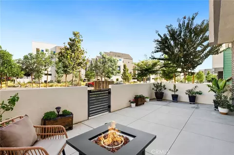Exterior - 257 Sash, Irvine, CA 92618 photo 2 of 3