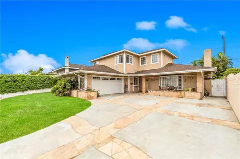 21661 Kaneohe, Huntington Beach, CA 92646