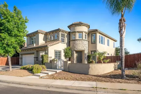 31501 Stoney Creek Dr, Lake Elsinore, CA 92532