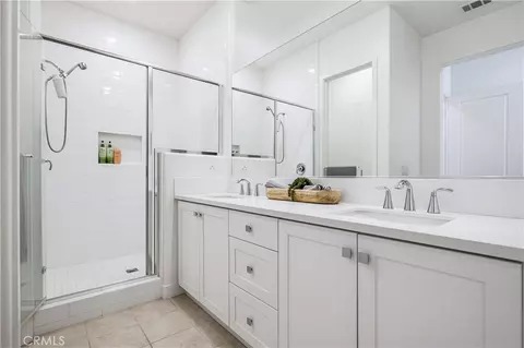 Bath - 175 Sash, Irvine, CA 92618 photo 1 of 4