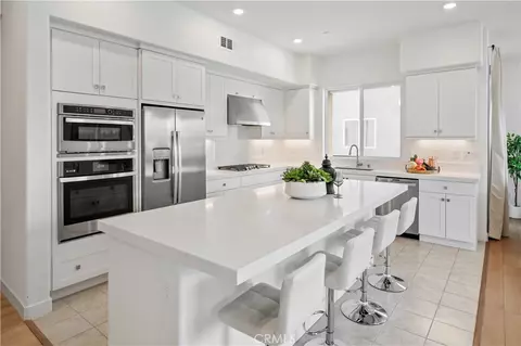 Kitchen - 175 Sash, Irvine, CA 92618 photo 2 of 6